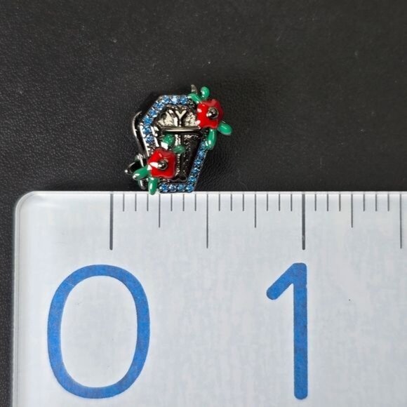 ๐ Unique Coffin Charm with Flowers in 925 Silver (NWOT) - Picture 8 of 9